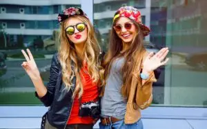 2 women